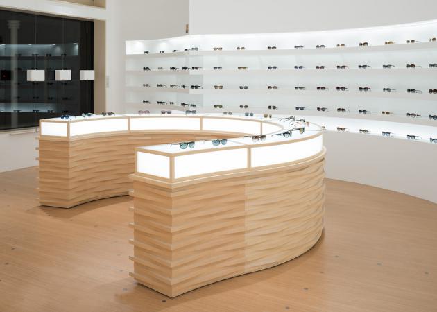 【ﾄﾞﾙﾌｨﾝ30】International Eyewear Gallery